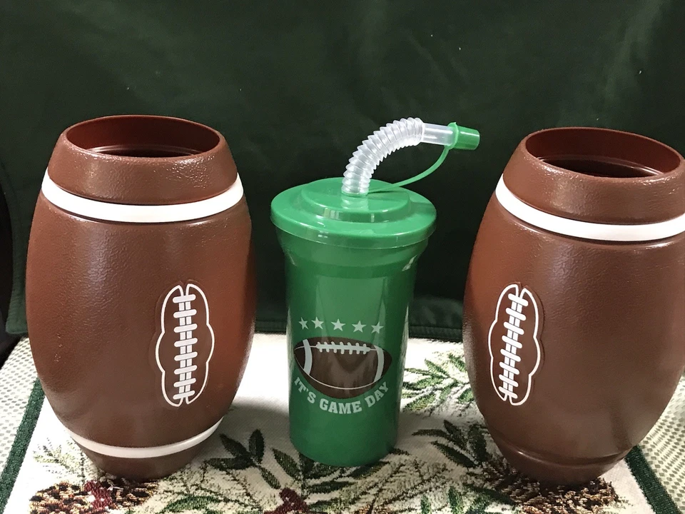 Suministros de fiesta de puerta trasera familiar de fútbol (lote) Foto 4 de 4