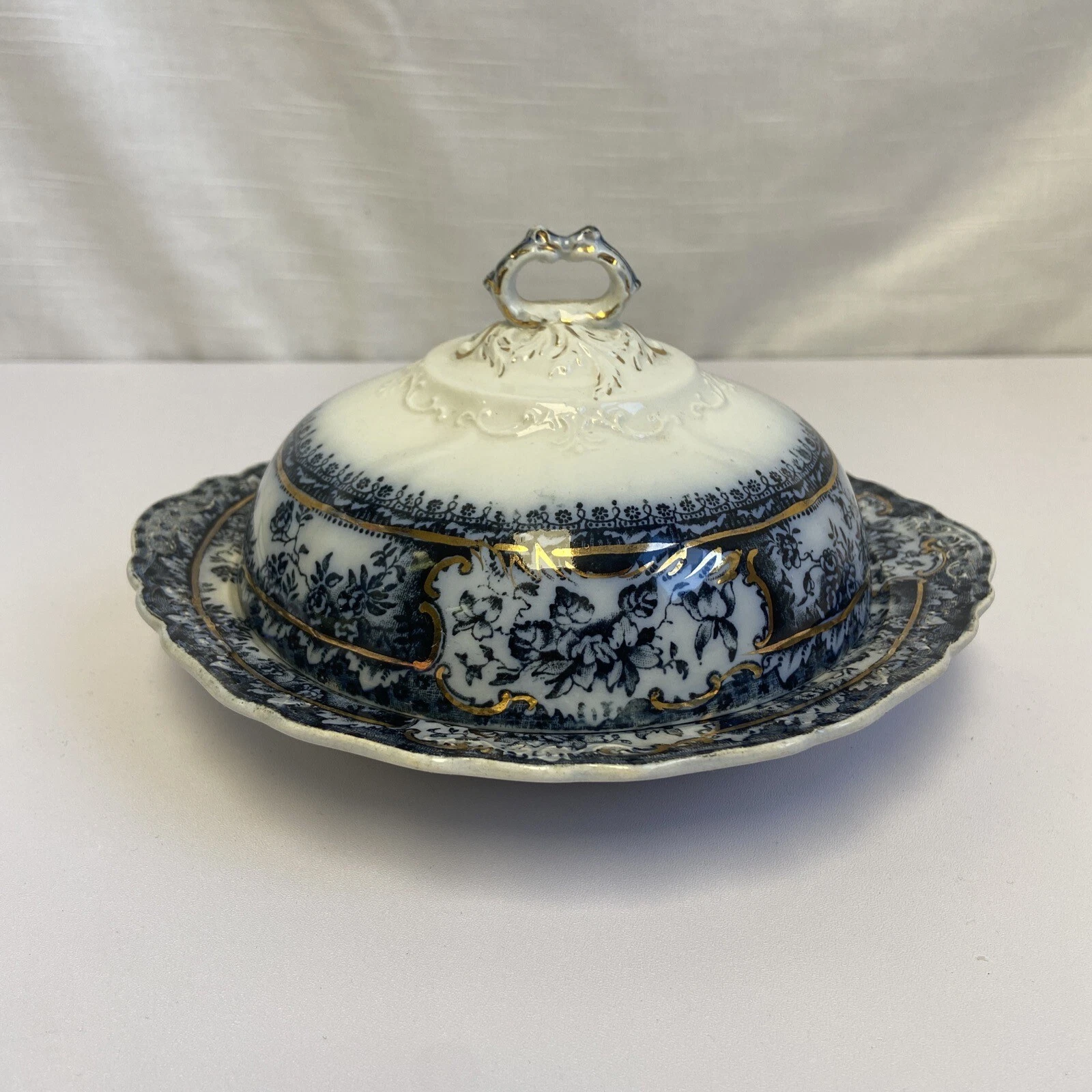 VTG Wedgwood & Co. Blue Pheobe Round Covered Butter Dish