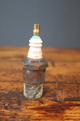 VINTAGE CHAMPION #7 SPARK PLUG NOS In Box 1/2" reach 1" hex UNUSED (#3) - Picture 2 of 6
