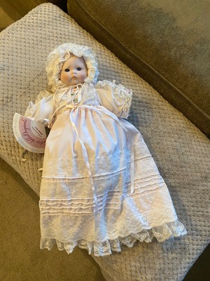 Vintage Musical Victoria Ashley Original quality Porcelain