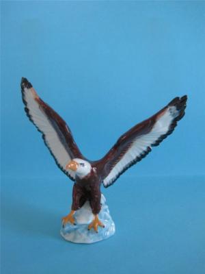AMAZING NEW MALE BALD EAGLE WITH WINGS SPREAD OPEN *MINT CONDITION*