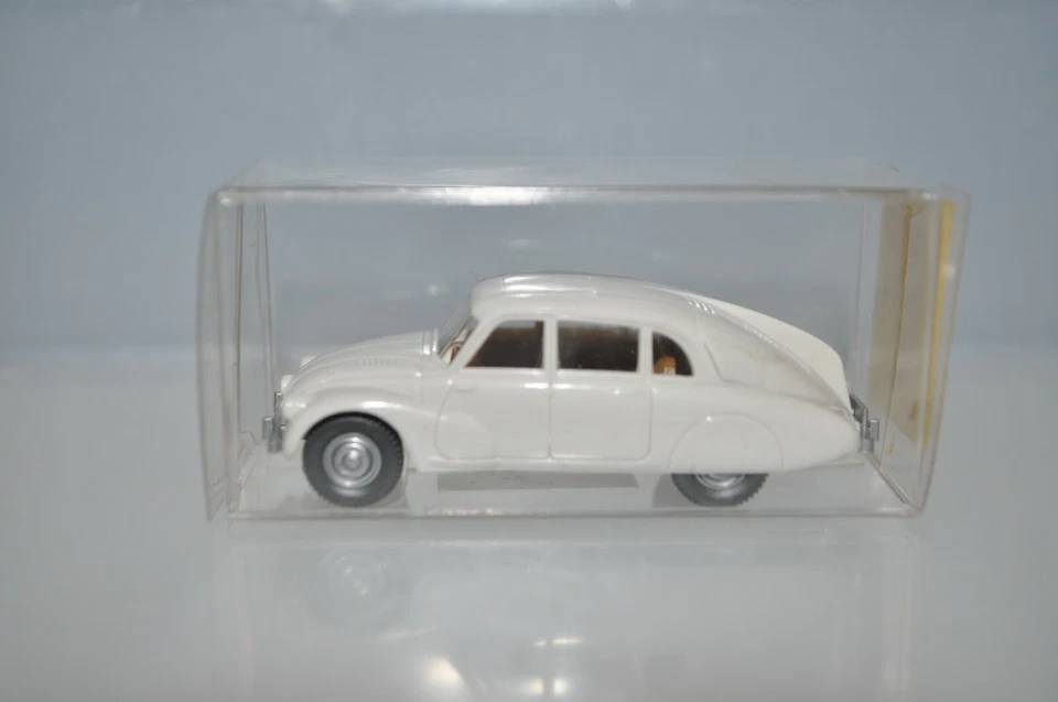 Wiking 827 (827/1F) 1937 Tatra 87 (color gris-blanco) - NUEVO con CAJA Foto 2 de 4