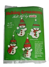 1978 TITAN VINTAGE FELT KIT Sequins/Beads HOLIDAY ORNAMENTS Set of 4 Snowmen
