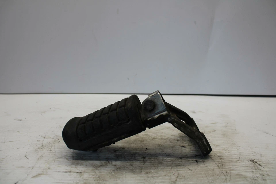 84-85 HONDA V30 MAGNA APOIO PARA OS PÉS DIANTEIRO DIREITO PEG STEP BB251 - Imagem 2 de 4