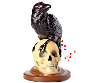 Three Eyed Raven Brynden Rivers game of thrones figure crow skull