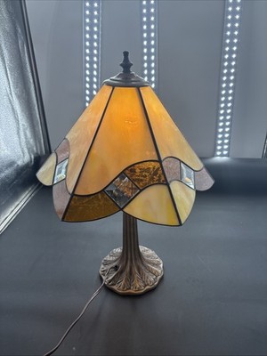 Vintage Vito Bent Slag Glass Panel Table Lamp
