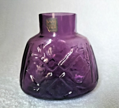 WEDGWOOD lila SCHNEEFLOCKE Glas VASE Pat Nr. RSW26 - Ronald Stennett-Willson