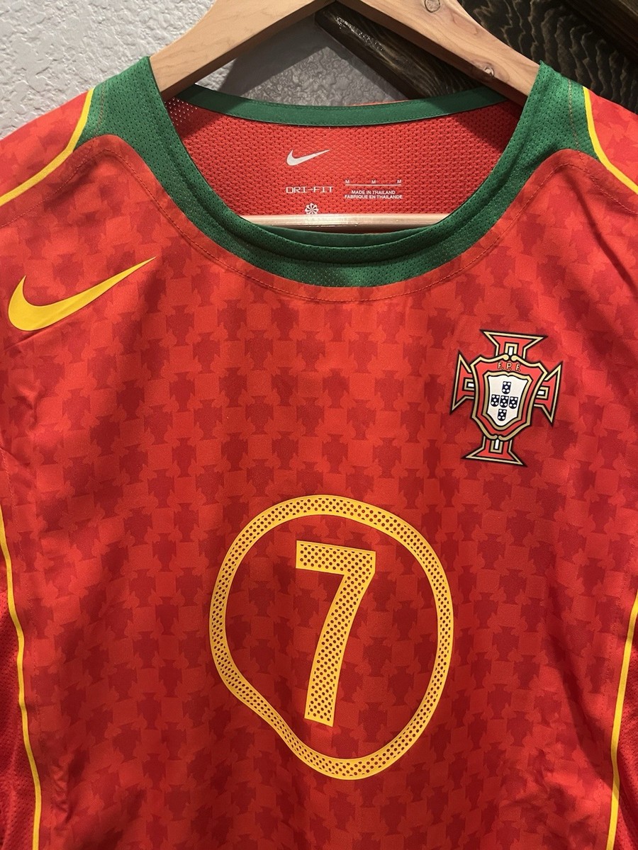 新品タグ付き リイシュージャージ　ポルトガル代表 2004 フィーゴ NIKE Nike Luis Figo Portugal 2004 Reissue Jersey Total 90 Size