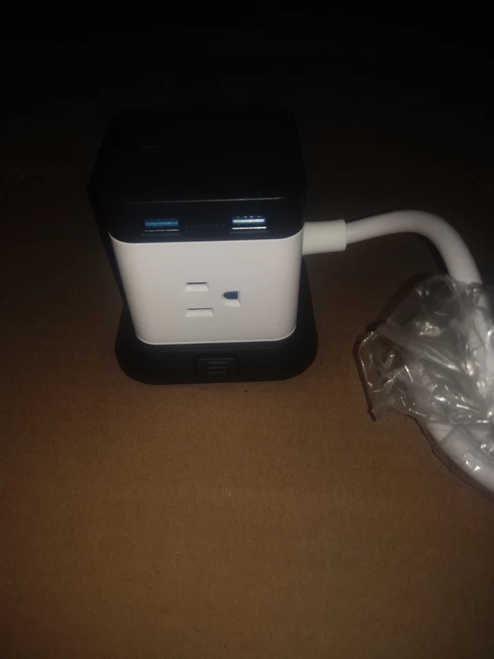 Bestek Vertical USB Power Strip Block MRJ3006 - Image 4 of 4