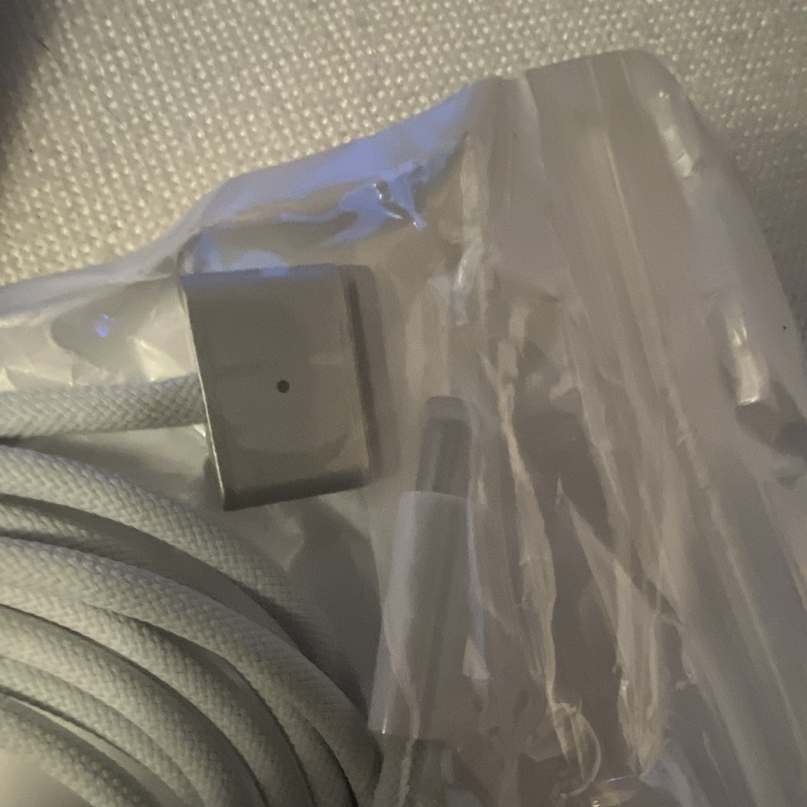UK Plug USB-C AC/DC Power Adapter w/ 1m USB-C Cable for Apple MacBook White image 5