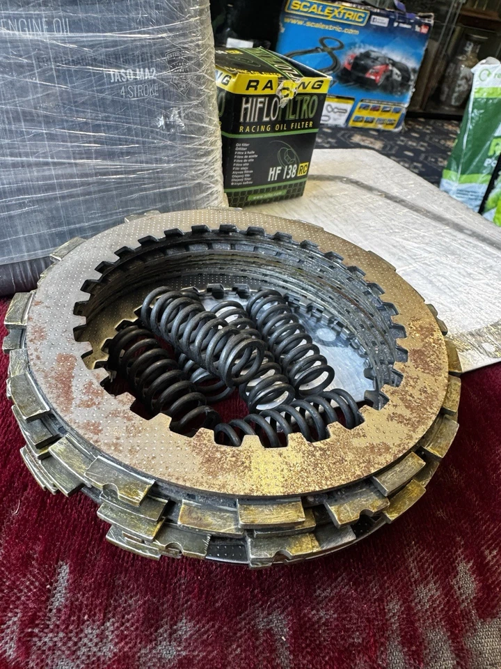 Kit de embrague completo Suzuki GSF600 placas de acero de fibra resortes 4L junta de aceite de roca Foto 4 de 4