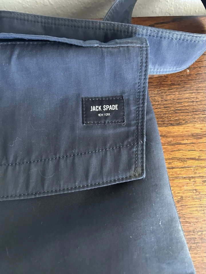 Bolso técnico plegable de nailon azul marino Jack Spade Foto 2 de 4