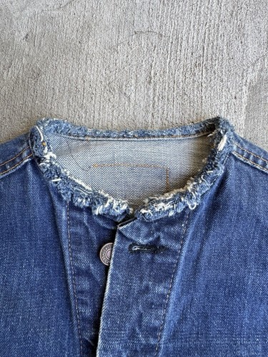 Vintage 1970s Levi’s Type 3 70505 Denim Biker Vest  - Picture 4 of 10