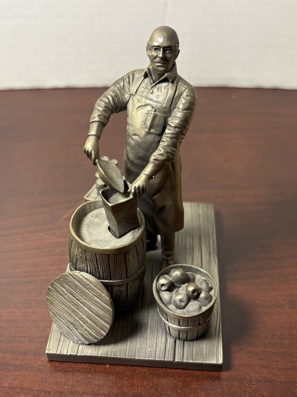 Vintage 1977 Fine Pewter Franklin Mint The Shopkeeper Sculpture 