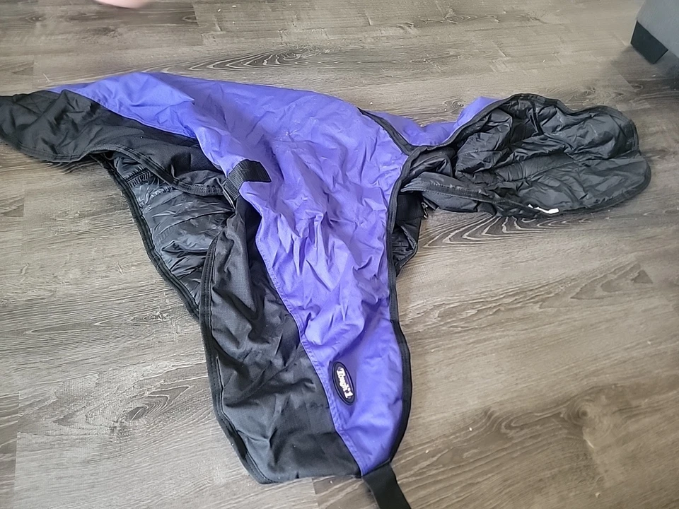 Tough 1 Blanket 600D 防水聚乙烯可调节尾部襟翼 32-2012 — 第 2/3 张图片