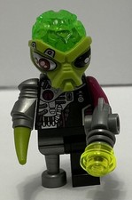 Lego Ac012 Alien Android minifigure apparsa nel set 7066 