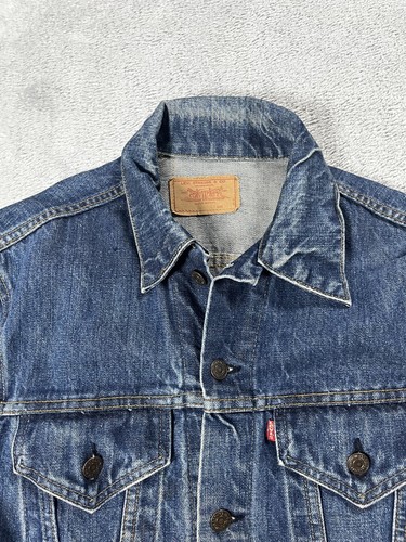 Vintage Levis Denim Jacket Womens 38? Blue Trucker Made In USA Red Tab - Picture 8 of 12