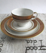 Porzellan  3 teilige Sammeltasse mit breitem Goldrand aus Kahla-Made-in GDR