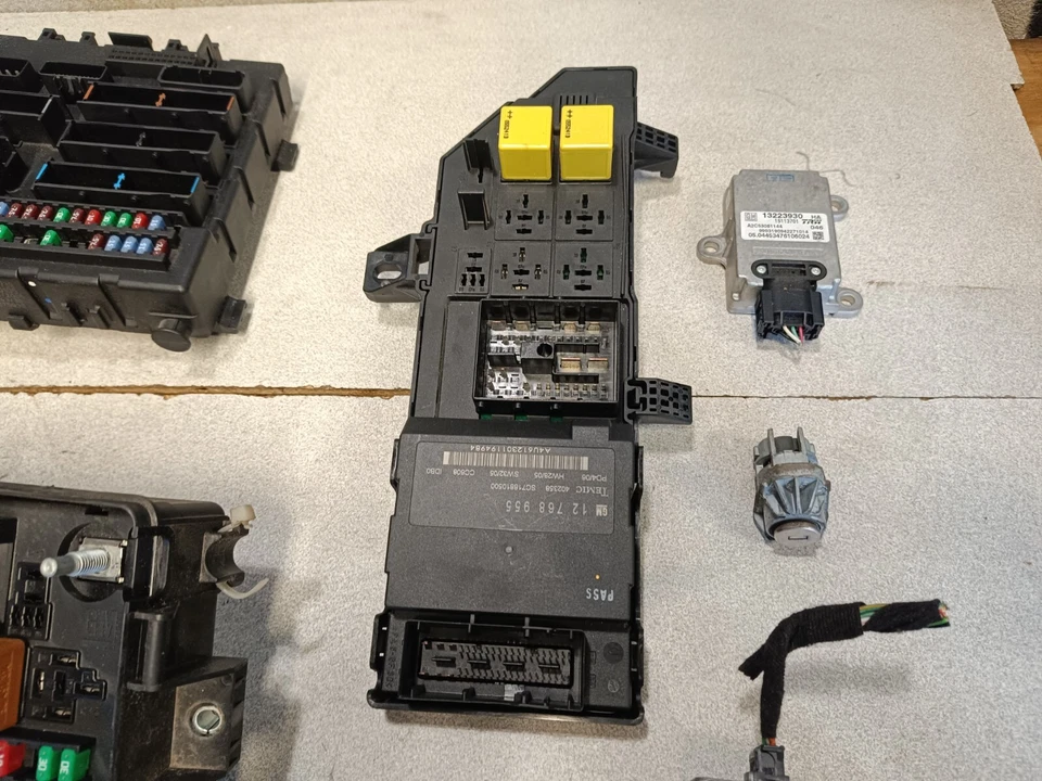 KIT DEMARRAGE ECU CADILLAC BLS 1.9 TID 150CV 55563326 / 0281013515 / 12767115 - Immagine 4 di 4