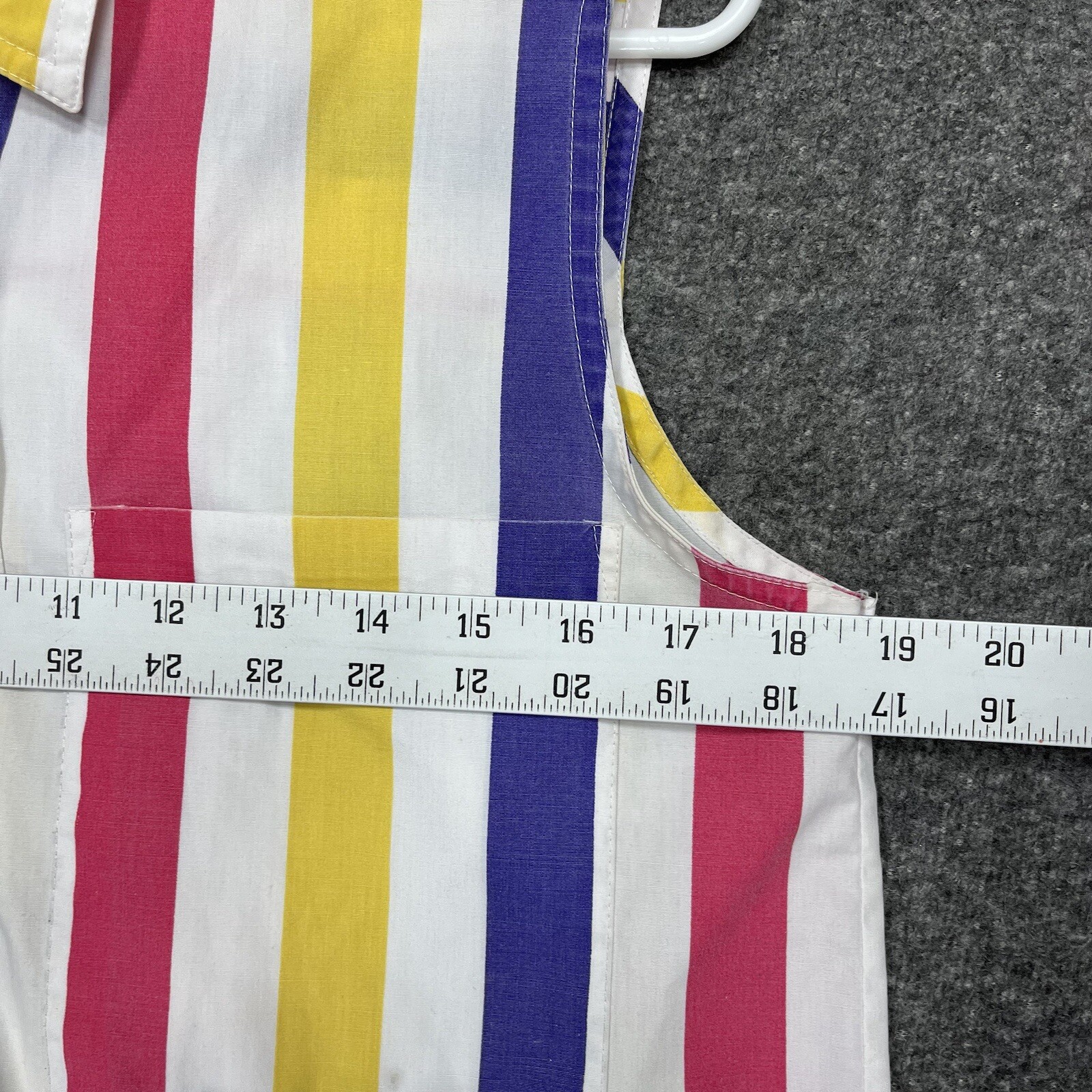 Vintage Simply Basic Cropped Sleeveless Button Up… - image 6