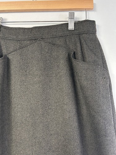 LOUIS FERAUD Brown Herringbone Virgin Wool Women Skirt Size 10 Apron Pockets VTG - Picture 3 of 11