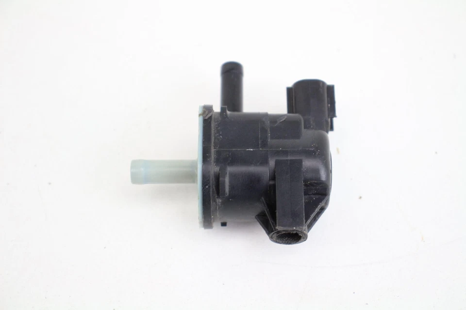 2011-2016 Toyota Sienna Air Switch Vacuum Valve 90910-ac002 - Image 3 of 4
