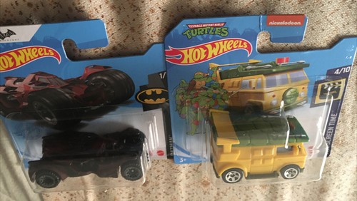 pack hot wheels, Batman Arkham Knight Batmobile Y Party Wagon - Imagen 4 de 4