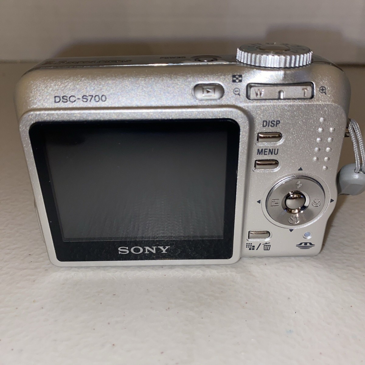 Sony Cyber-shot DSC-S700 7.2MP Silver Digital Camera FOR PARTS OR