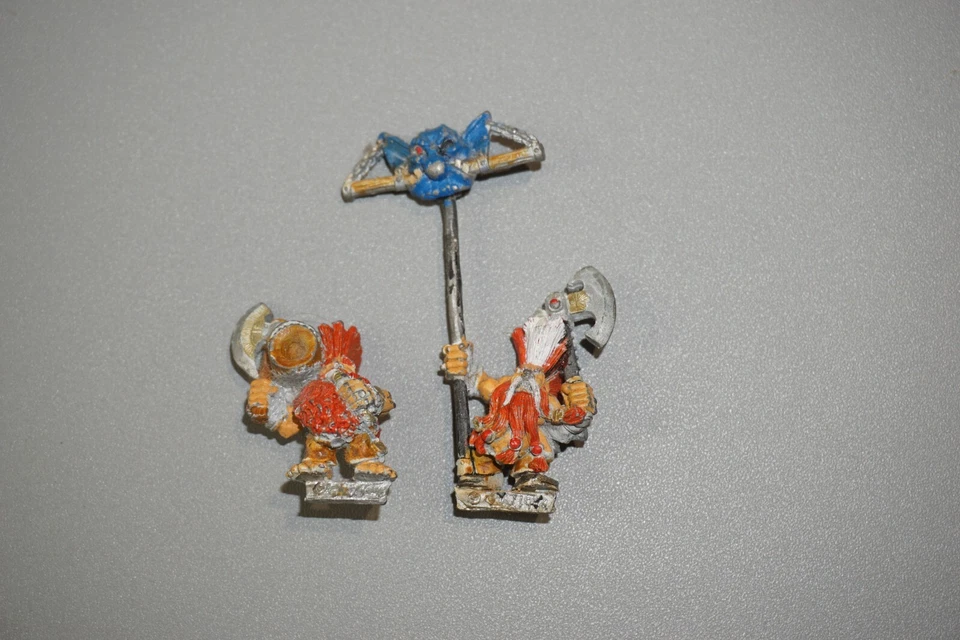 Warhammer Fantasy The Old World Dwarf Slayer Standard and Musician - Metal - Image 2 of 3