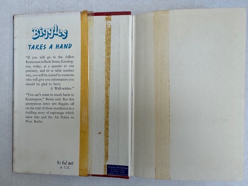 Biggles Takes A Hand WE Johns Hardback 1963 First Edition Hodder & Stoughton - Picture 3 of 7