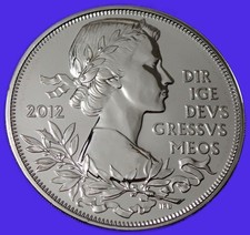 £5 Coin. Queen Elizabeth Diamond Jubilee £5 Coin 2012 Bunc.