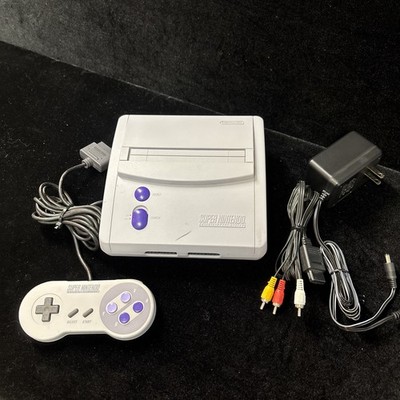 Super Nintendo SNES Jr Console SNS-101, Controller, Power AV Cables,  Tested