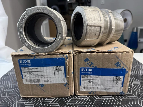 Lot Of 2 - Eaton CGB8920 3" Straight Body Male Thread Armor Cable Fittings