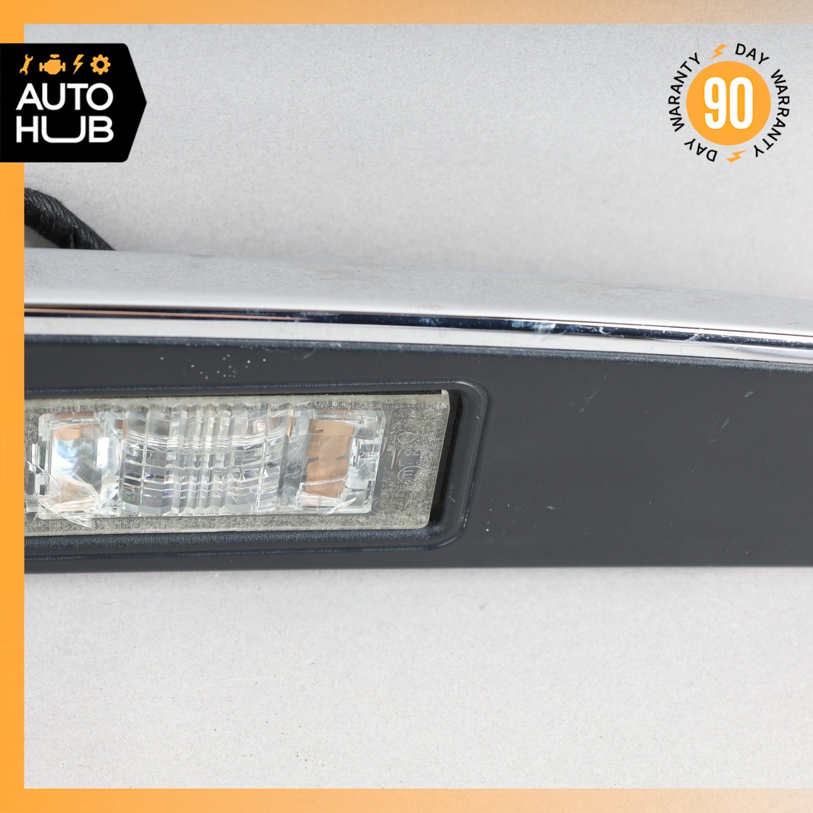 14-22 Maserati Quattoporte M156 Rear Trunk Lid Moulding Plate w/Lights OEM 56k