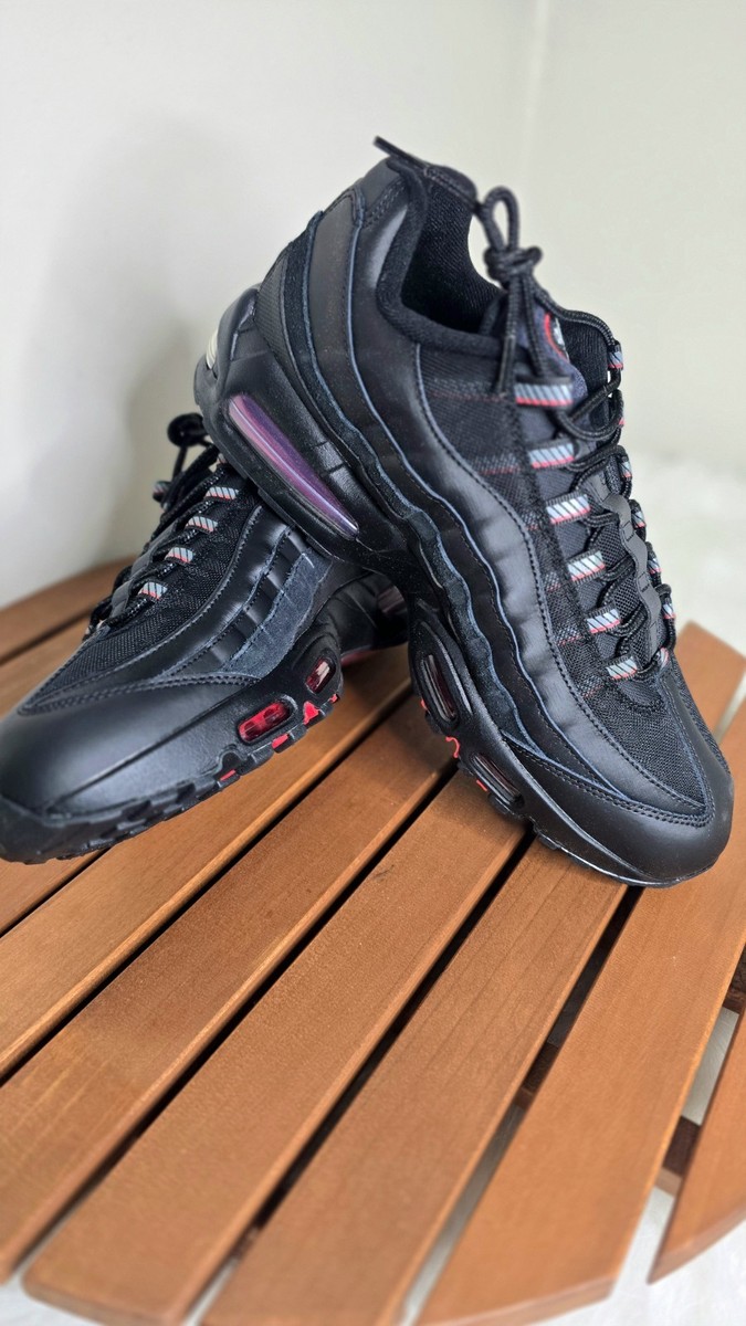 Nike Air Max 95 Men's Low Top Black Pink Athletic Running Sneakers