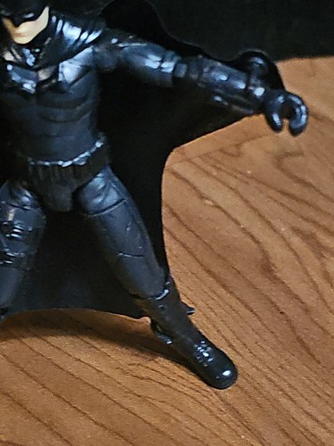 Gliding Batman Action Figure 4" DC Blackout 67834 S22 - Picture 3 of 4