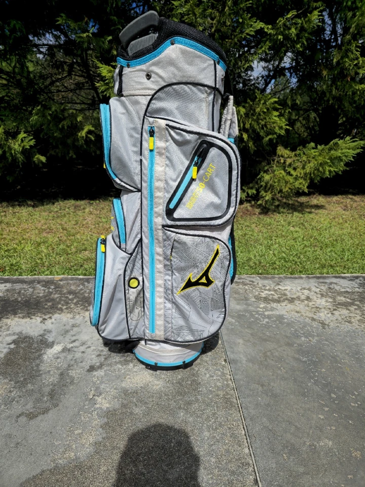 Bolsa de carro Mizuno Eight50. En muy buen estado con tapa de 4 vías (ver fotos de descripción) Foto 3 de 4