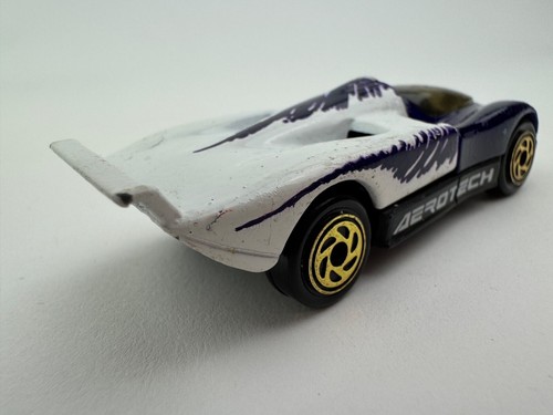 Matchbox Oldsmobile Aerotech 1989 - Picture 5 of 8