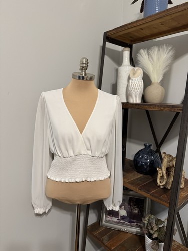 Aritzia Wilfred Wistful Blouse Smocked V-Neck Blouse Light Birch Women’s SZ LRG
