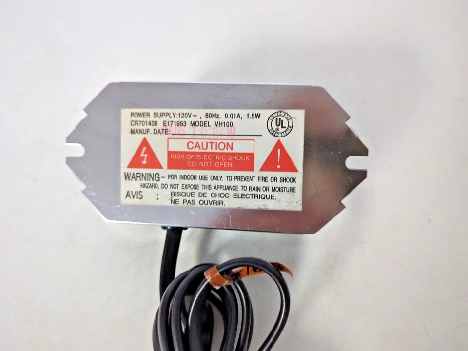 RCA 10dB Amplifier 50-900MHz Model VH100 - Image 3 of 4