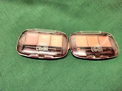 Vintage Lotto 2 compatte trucco + 2 ombretti + tappi pioggia e parrucca e astuccio cosmetico - Foto 10 di 24