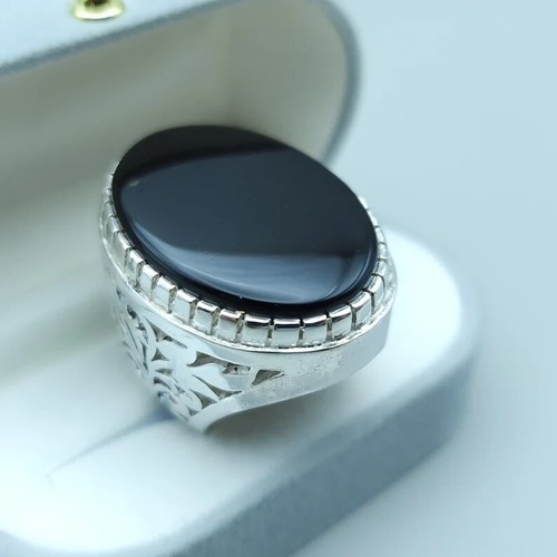 Real Yemeni Kabadi Black Aqeeq Ring | Deep Blood Red Agate Stone | Handmade Ring - Picture 3 of 10