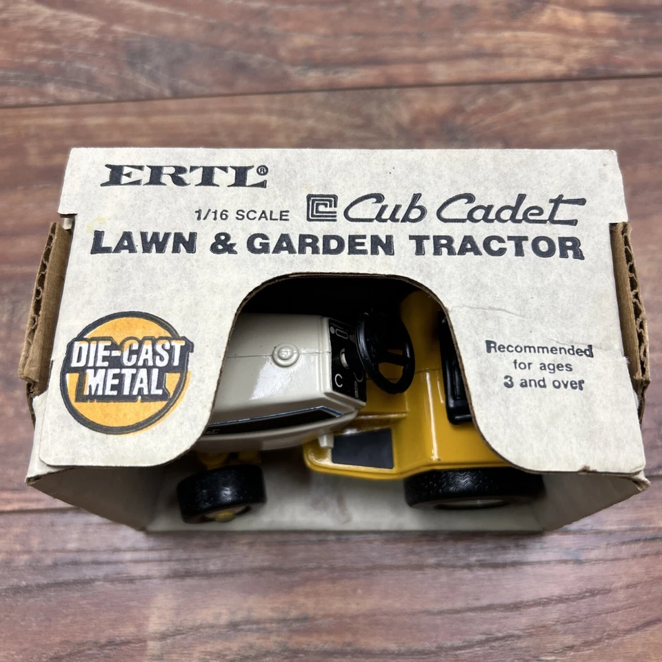 Ertl 1:16 Cub Cadet Model # 499-10CA 1982 Limited Edition Tractor 682 New In Box - Image 2 of 4