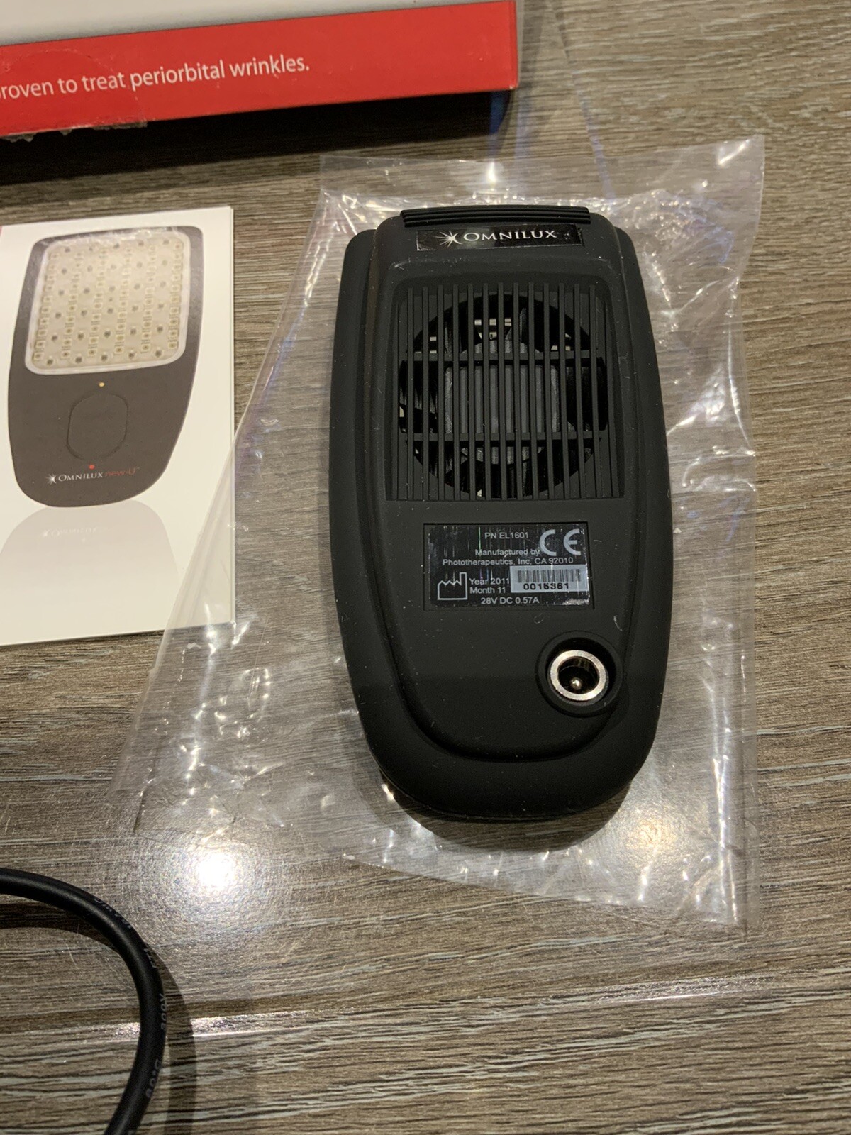 Omnilux NEWU LED Anti Aging Red & Near Infrared Light Therapy Device