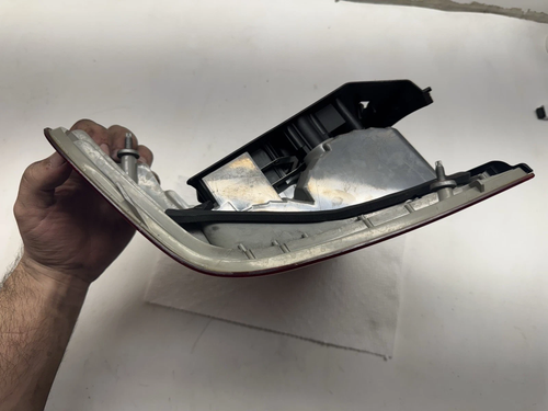 2002 2003 2004 2005 BMW 325i 330i Tail Light Right Passenger 6 946 534-01 - Picture 4 of 8