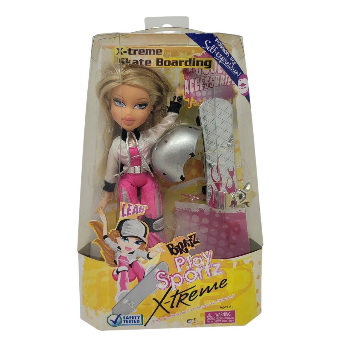 Bratz Play Sportz X-treme Skateboarding Leah Doll 379041 for