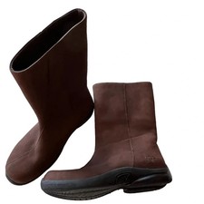 UGG AUSTRALIA Brown Leather Size 7 Mid-calf Slip-on Boots