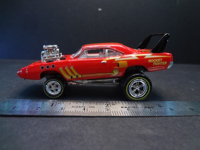 Johnny Lightning 1970 Plymouth Superbird blk tail zingers HTF - Loose 1:64