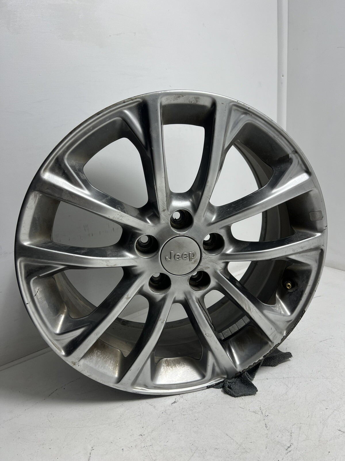 2019 Jeep Cherokee 17