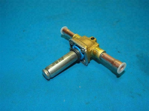 Danfoss 032F1212 Solenoid Valve - Picture 3 of 9